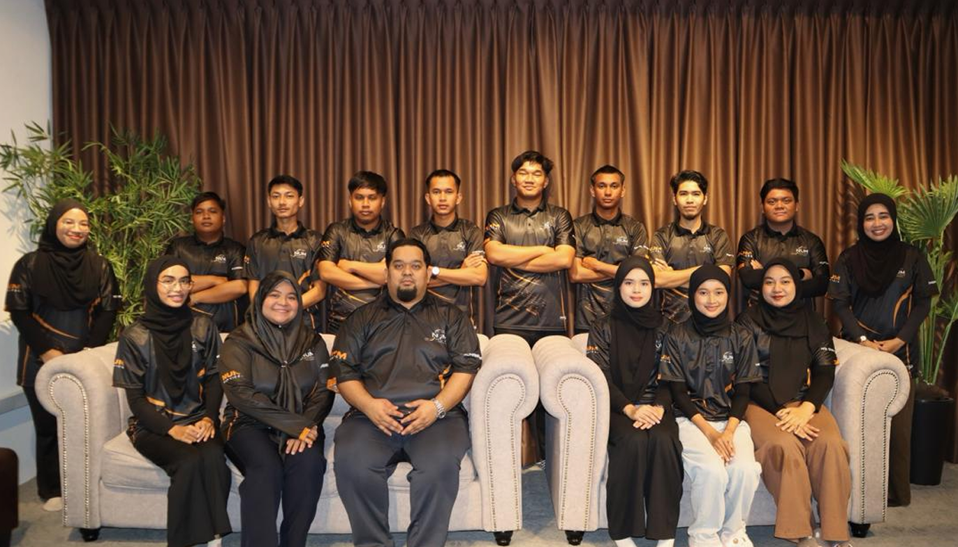 NIK Utility Mapping full team group photo in corporate uniform